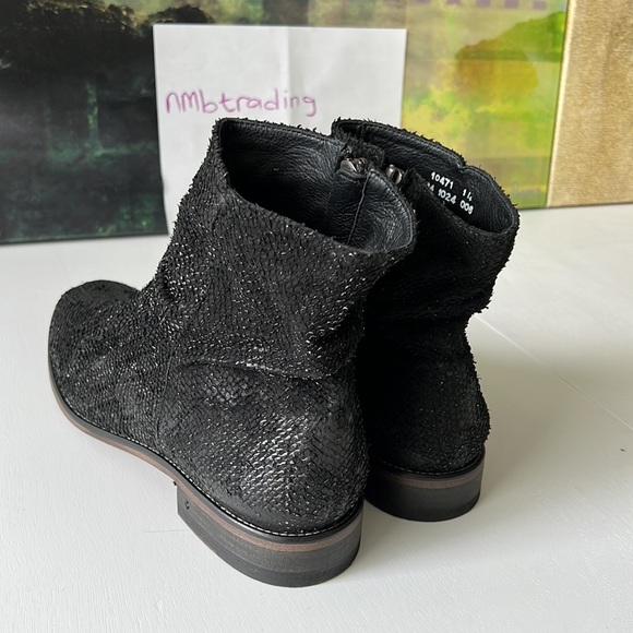 ??John Varvatos handmade in Italy cutout black leather 14M black Chelsea boot?? main image 12